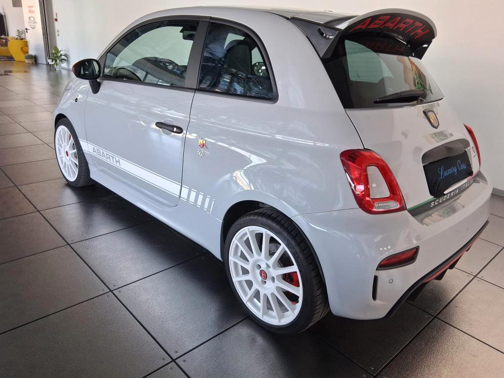 ABARTH 695 1.4 TURBO T-JET ESSEESSE 180 CV