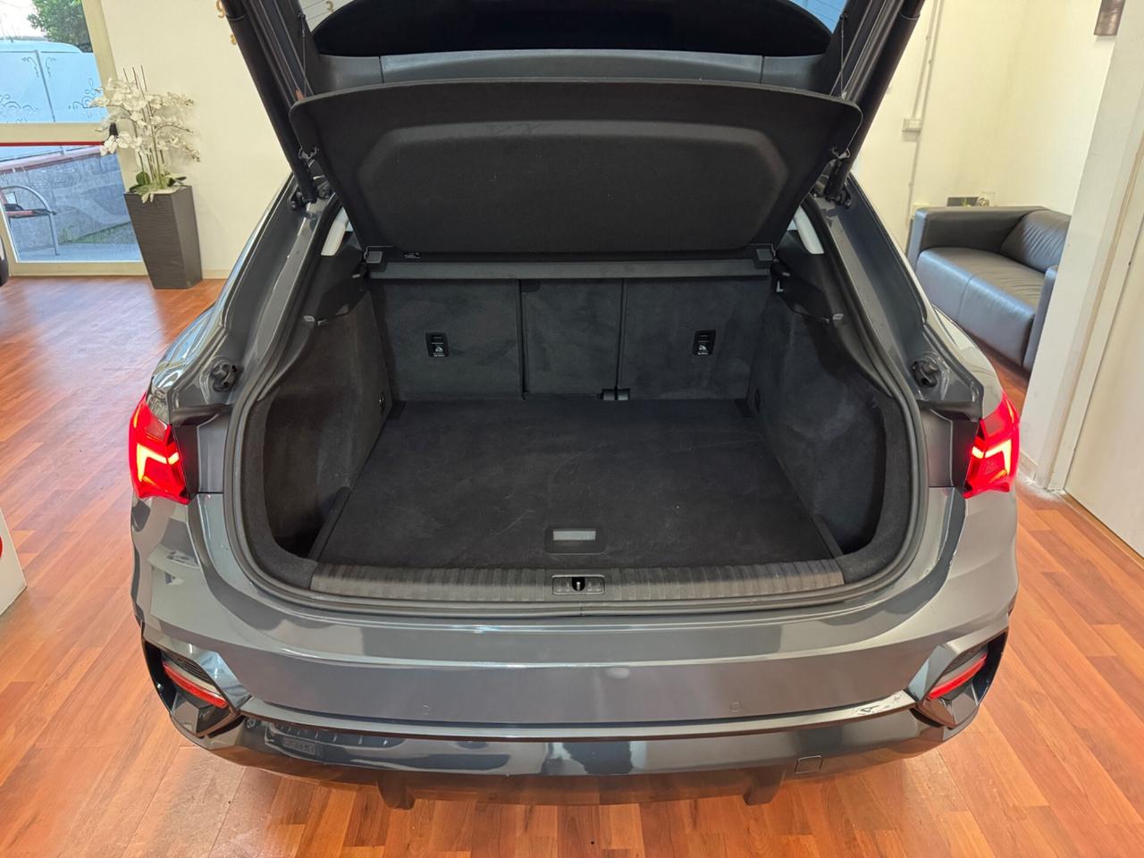 AUDI Q3 SPB 35 TDI S TRONIC IDENTITY BLACK - MY21