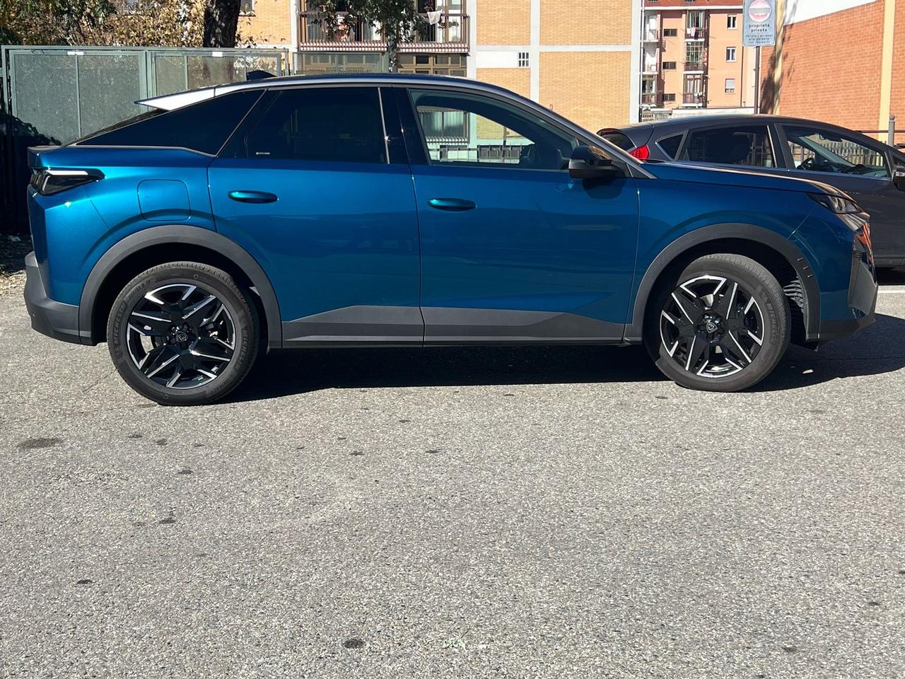 Peugeot 3008 Allure 1.2 136/145 MHEV #7449