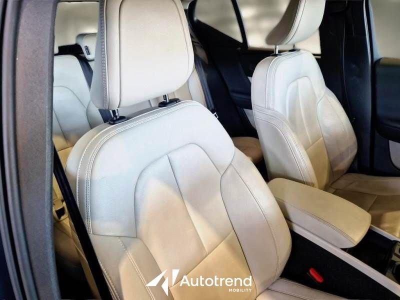 Volvo XC40 Recharge T4 129+82 CV Recharge Plug-in Hybrid Inscription