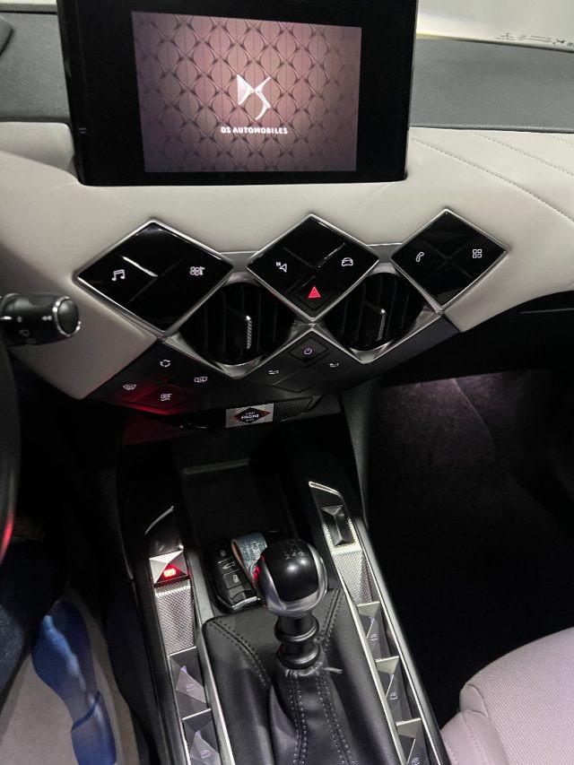 DS AUTOMOBILES DS 3 Crossback BlueHDi 100 So Chic