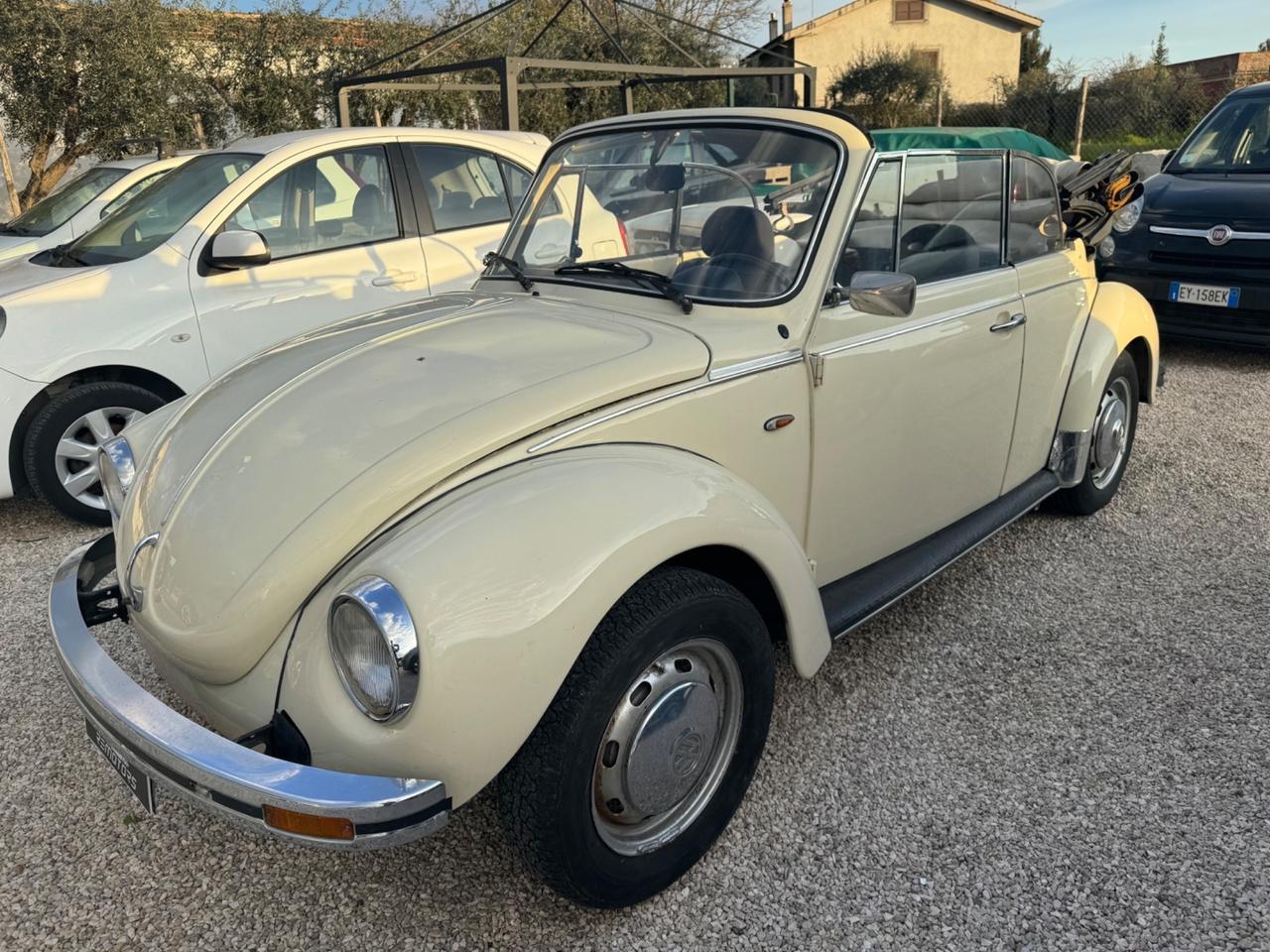 Volkswagen maggiolino cabrio