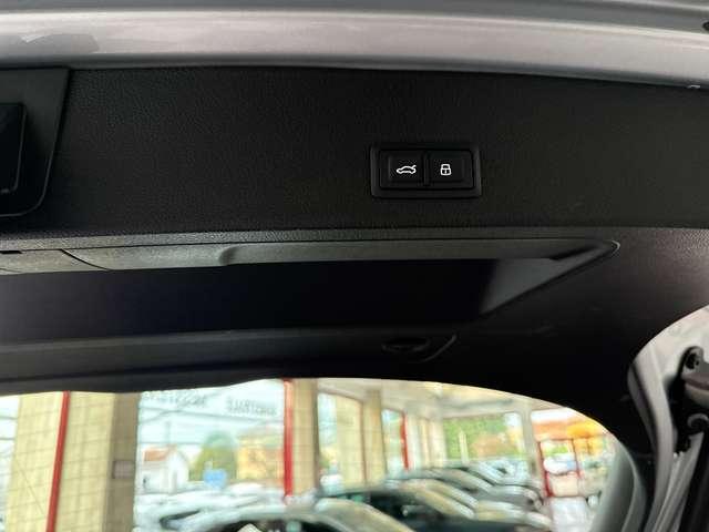 Audi Q2 30 TFSI Business Advanced