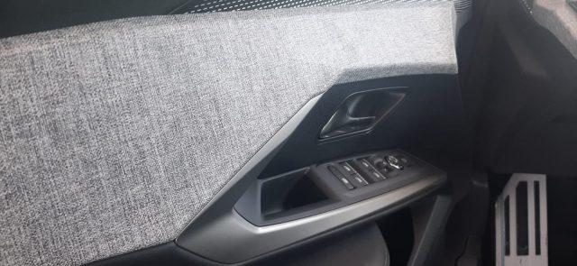PEUGEOT 3008 Hybrid 136 e-DCS6 GT