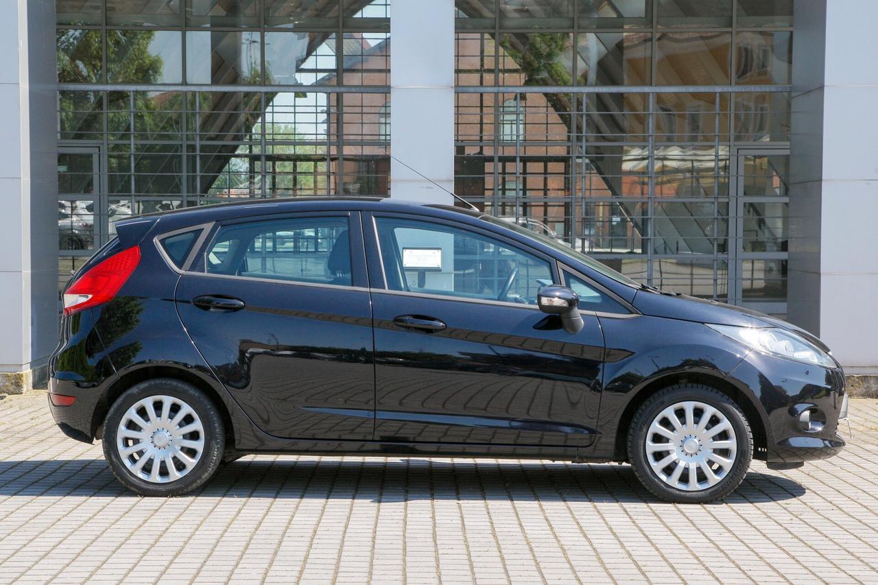 Ford Fiesta 1.25 5 porte GPL