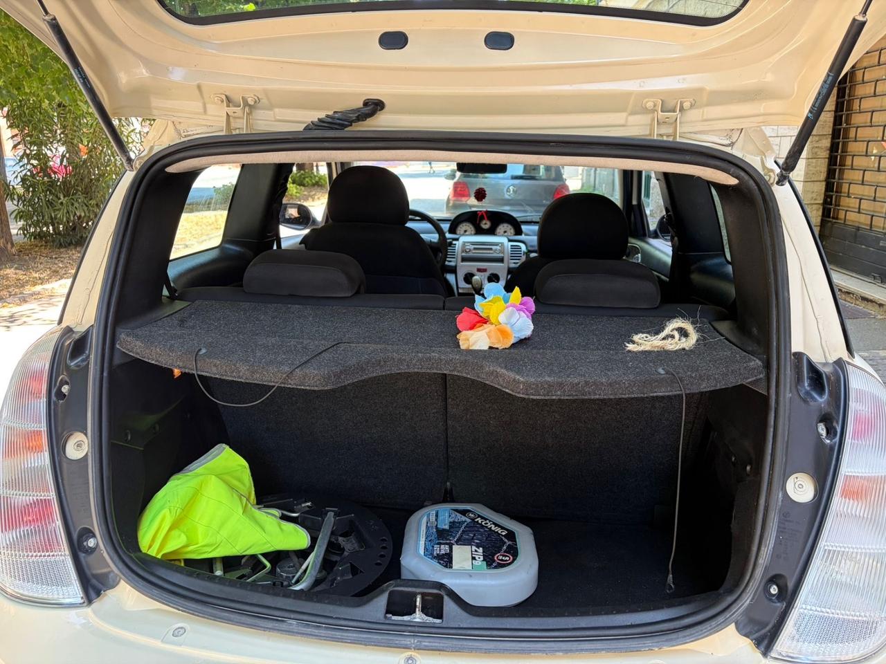 Lancia Ypsilon 1.2 restailng moda Milano