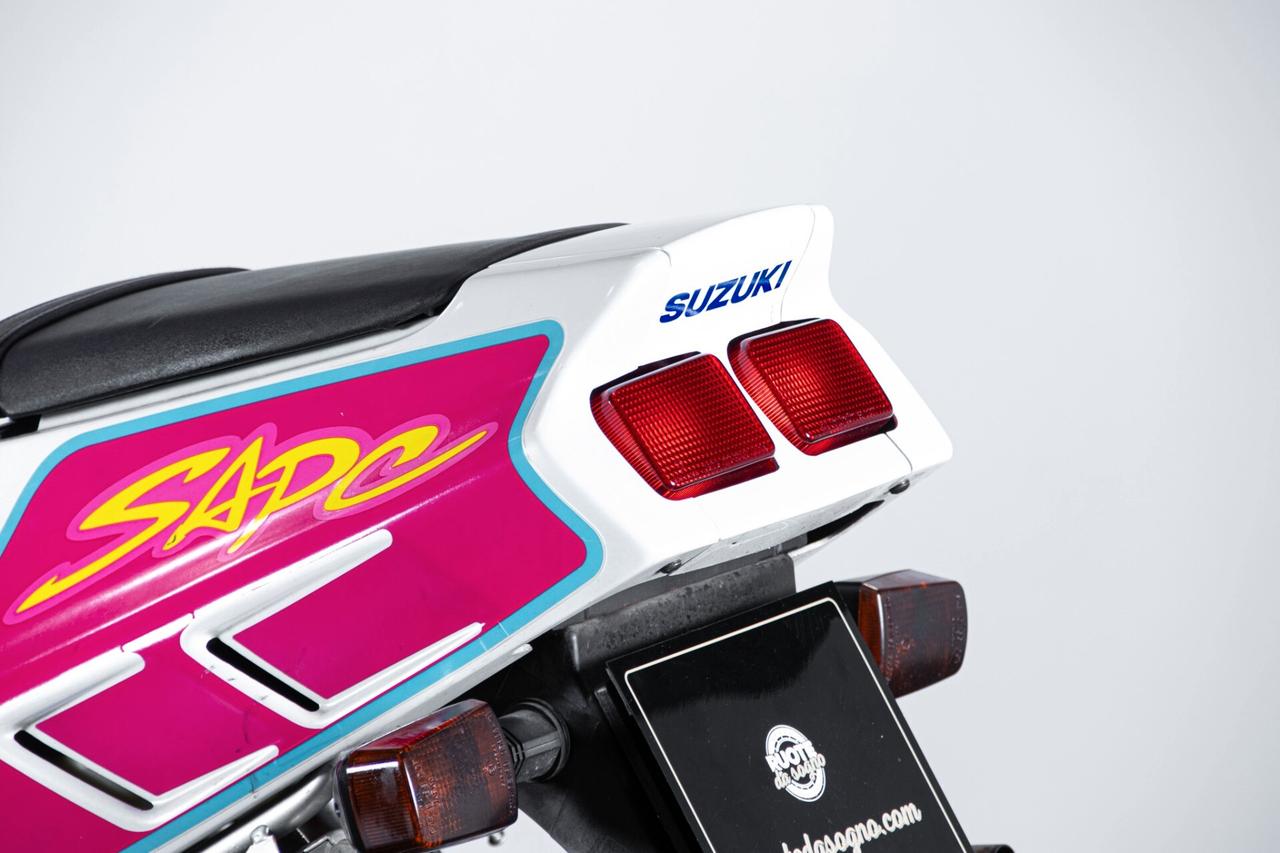 Suzuki RGV 250 GAMMA - 1992