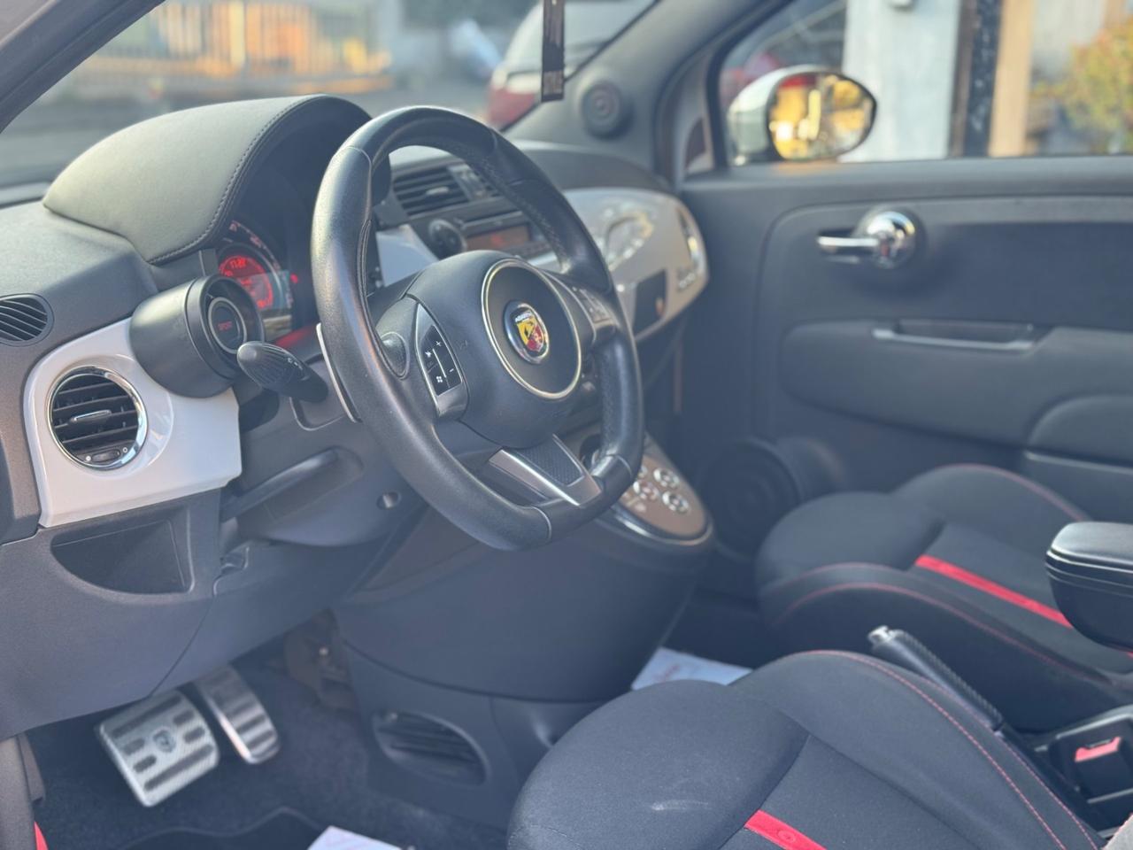 Abarth 500 1.4 Turbo T-Jet MTA Custom. Abarth.