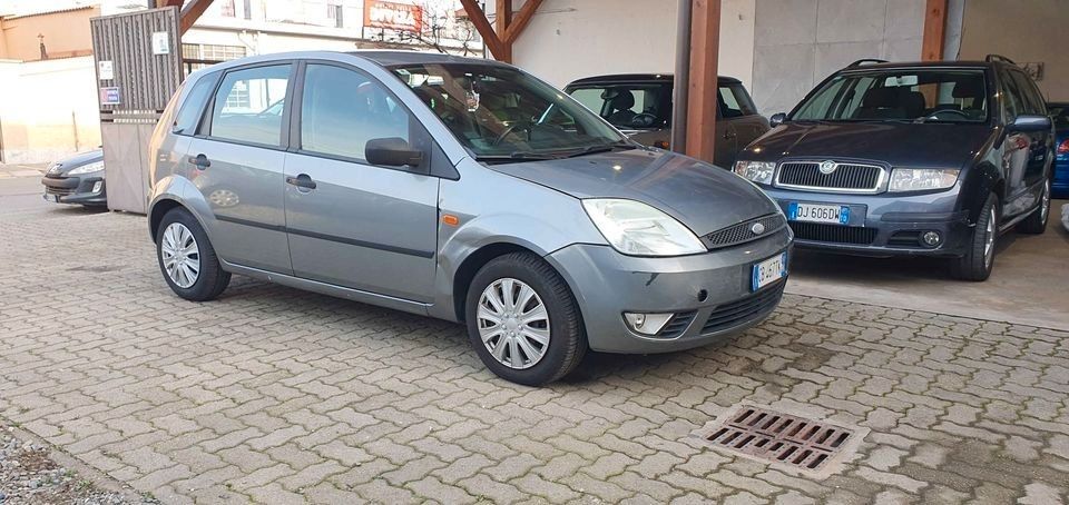 Ford Fiesta 1.2 16V 5p. Ambiente