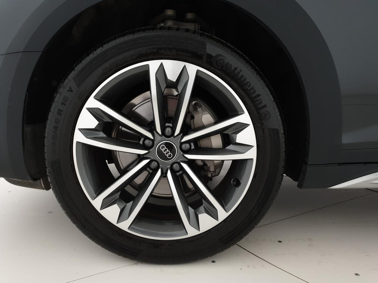 40TDI 204CV quattro S tronic Identity Contrast