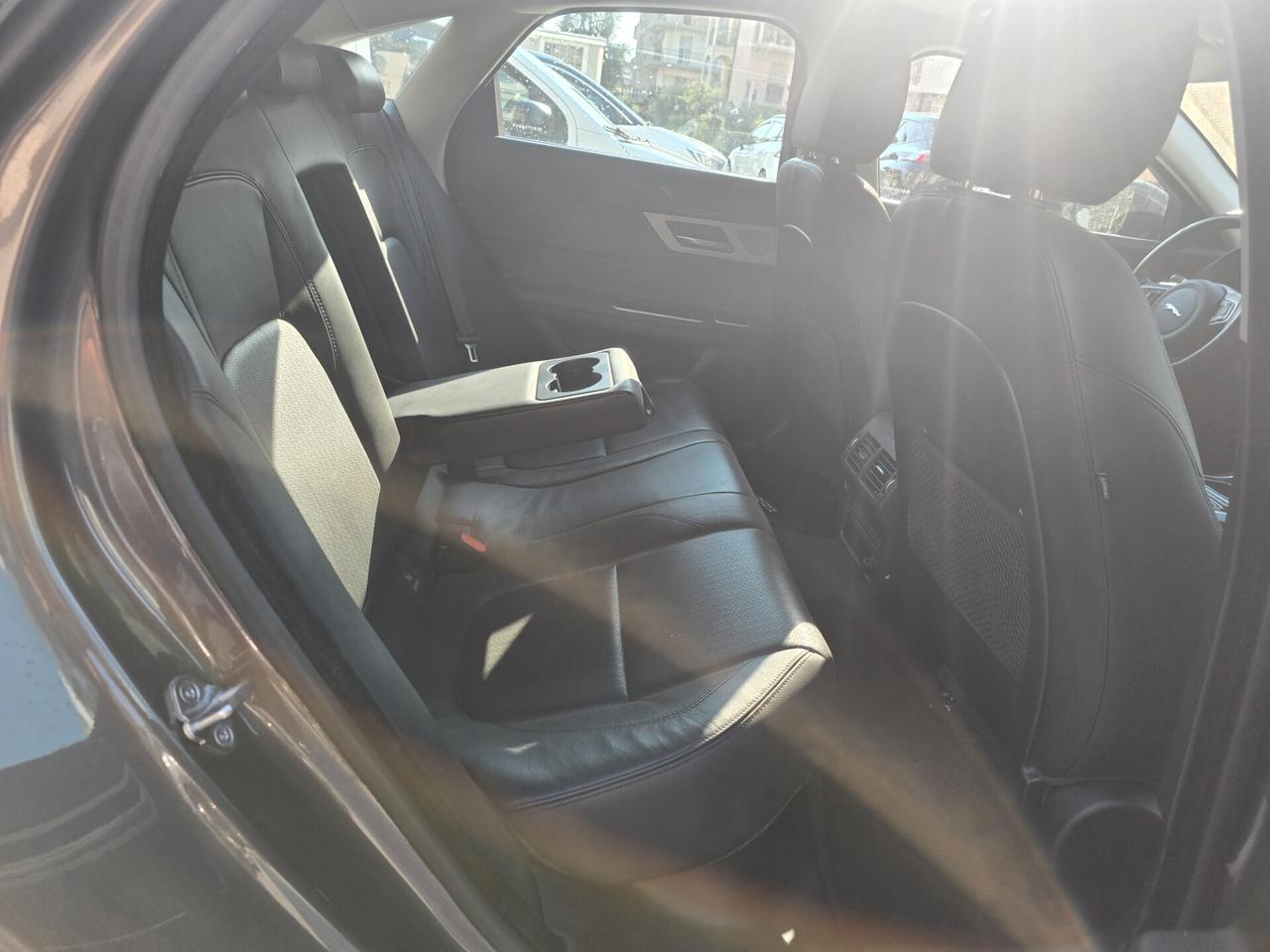 Jaguar XF 2016 180cv perfetta 124.000km