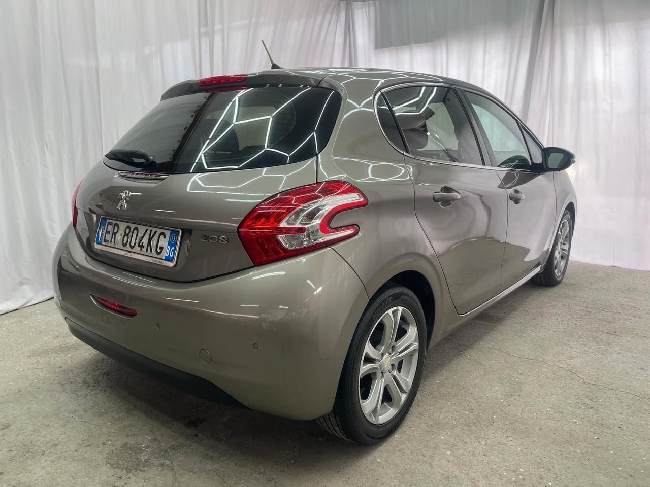 Peugeot 208 ALLURE 1.2 BENZINA 5 PORTE FINANZIABILE SENZA BUSTA