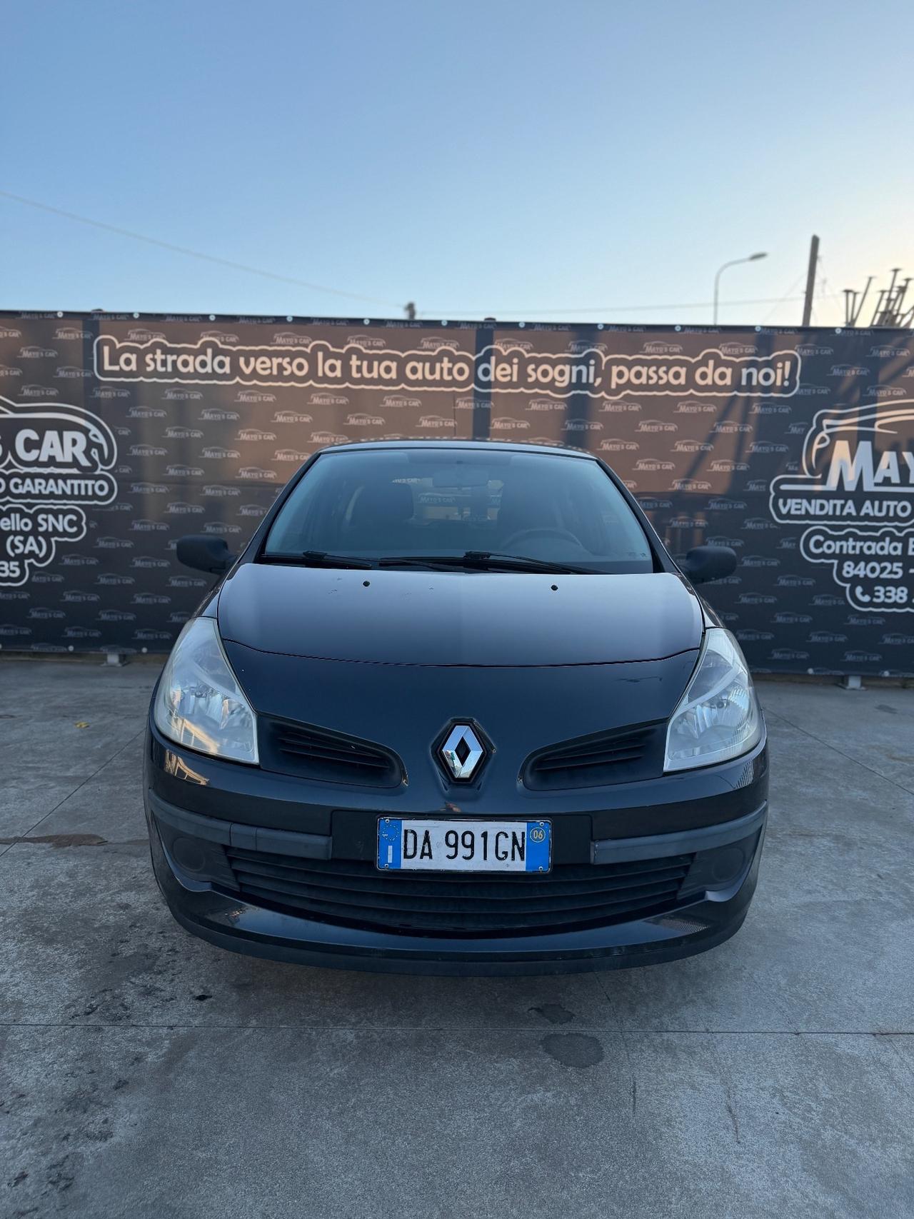 RENAULT CLIO (anno 2006)