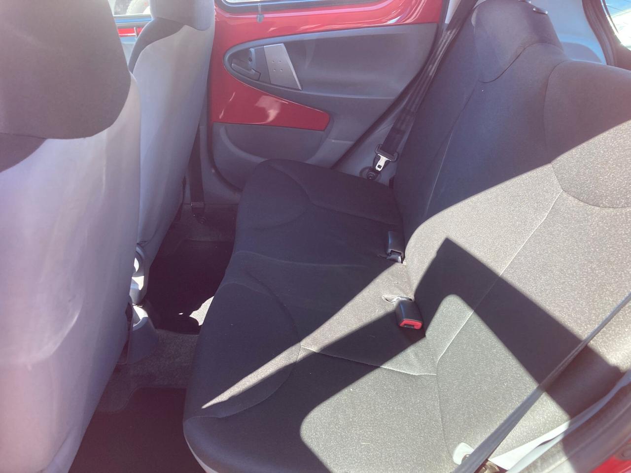 Toyota Aygo 1.0 12V VVT-i 5 porte Sol