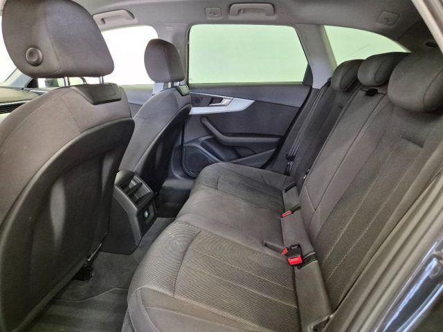 AUDI A4 Avant 35 TDI S tronic Business - Carplay - Sensori