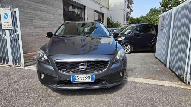 VOLVO V40 Cross Country D2 1.6 Momentum
