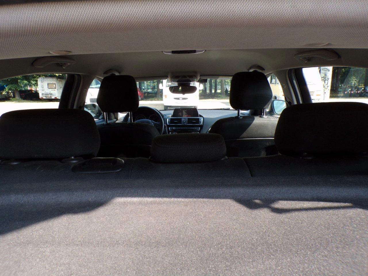 BMW 118 d Advantage 5p auto