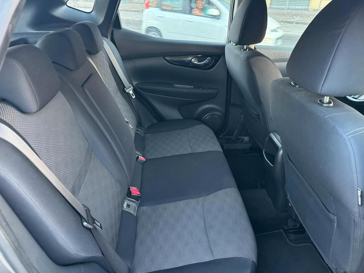 Nissan Qashqai 1.5 dCi N-Vision