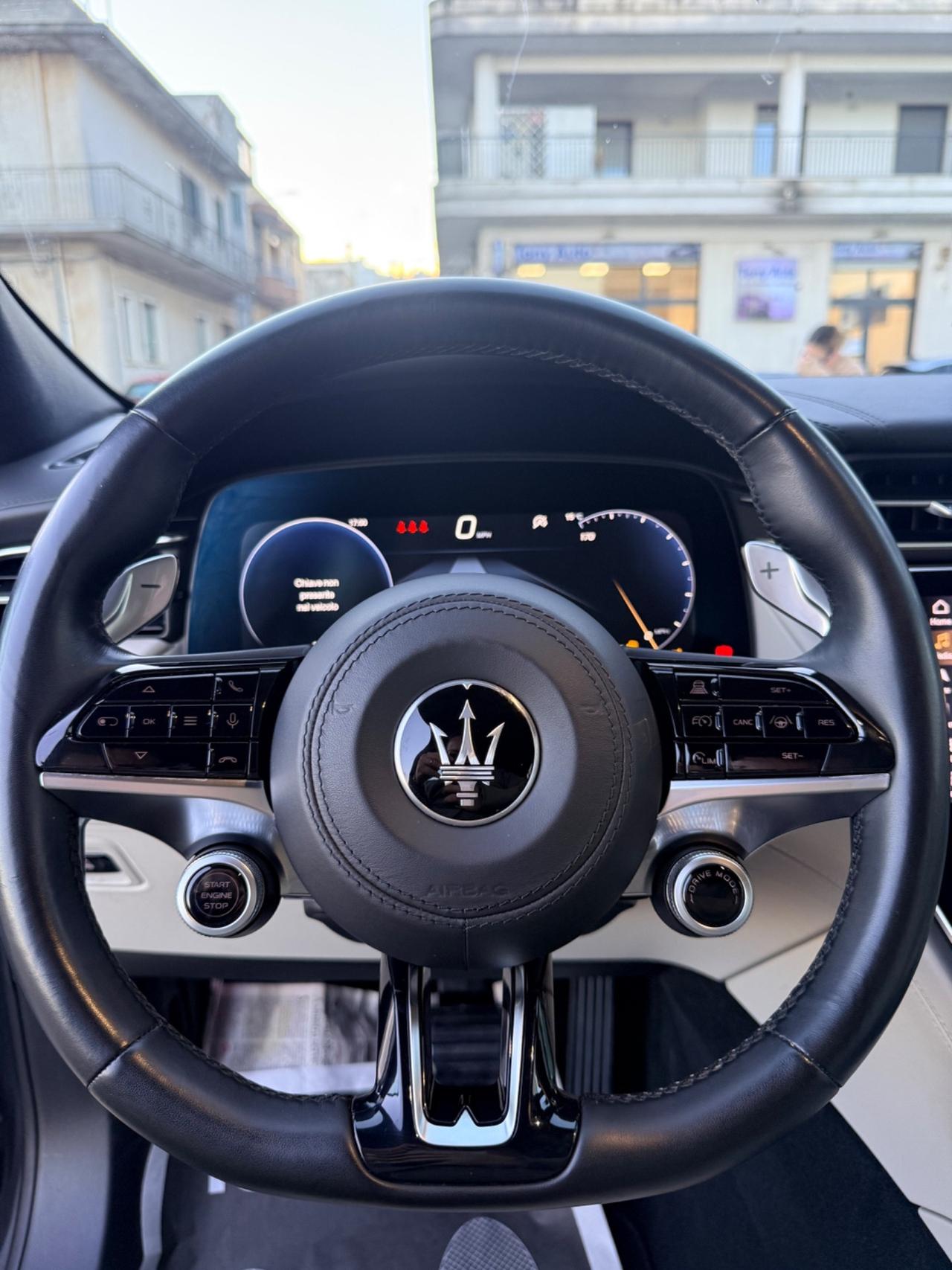 Maserati Grecale MHEV (BENZINA/ELETTRICXA) 300 CV GT ,VIRTUAL COCKPIT,LUCI SOFFUSE,APPLE CARPLAY,TELECAMERA