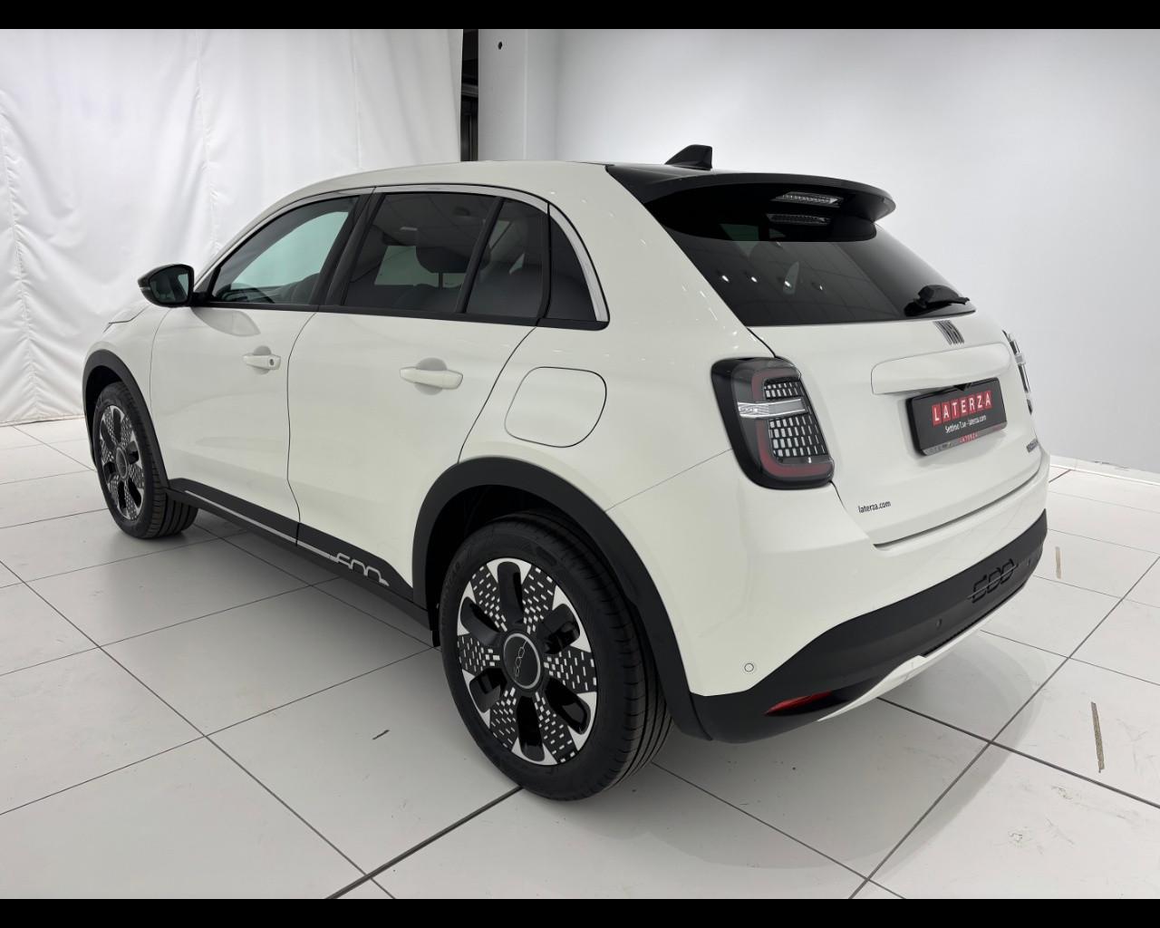 FIAT 600 1.2 hybrid La Prima 110cv auto