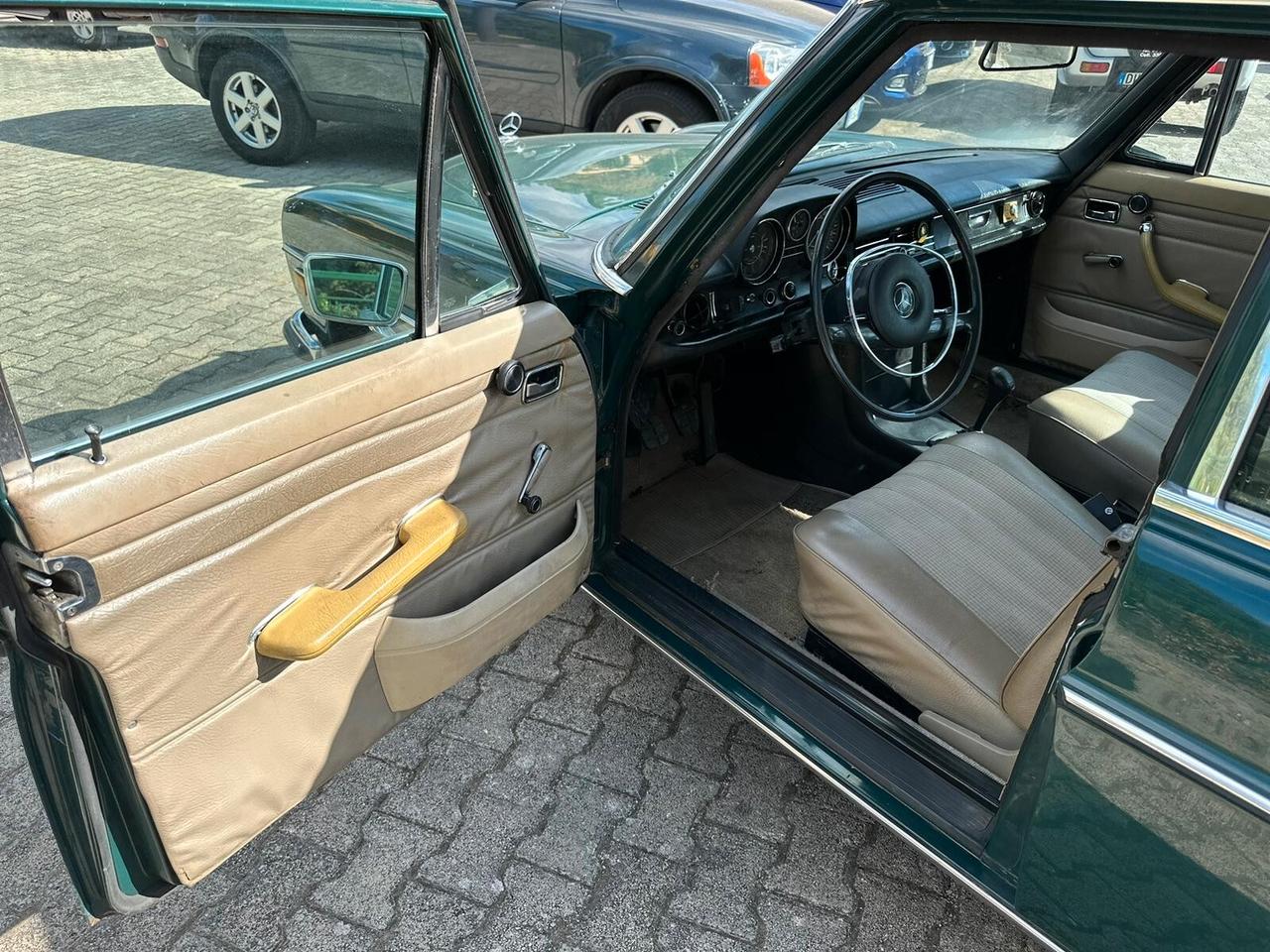 Mercedes-benz 220 220D