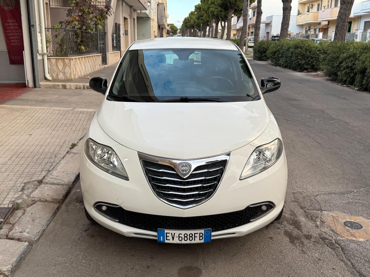 Lancia Ypsilon 0.9 TwinAir 5P Ecochic Gold - 2014