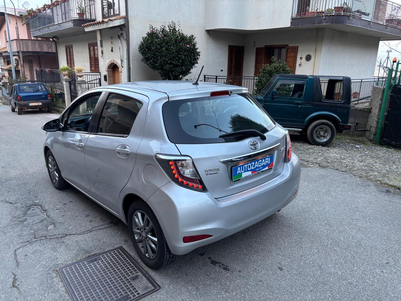 Toyota Yaris 1.0 5 porte(neopatentato)