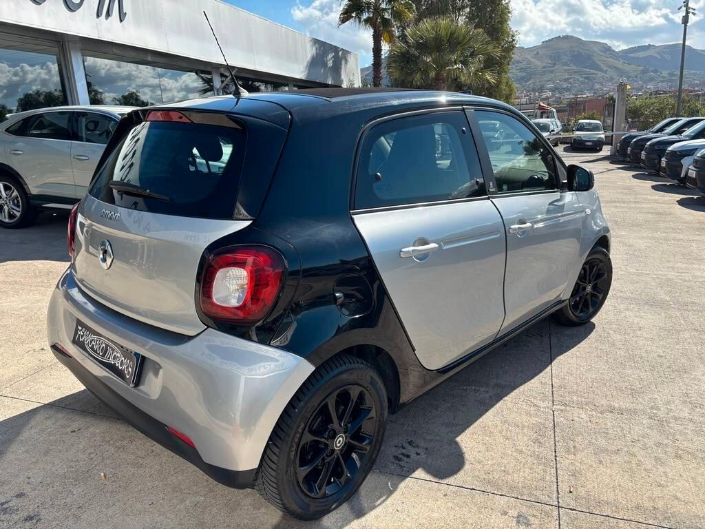 Smart ForFour 70 1.0 Passion 2016/110.000 KM Tua a soli 126 Euro al mese