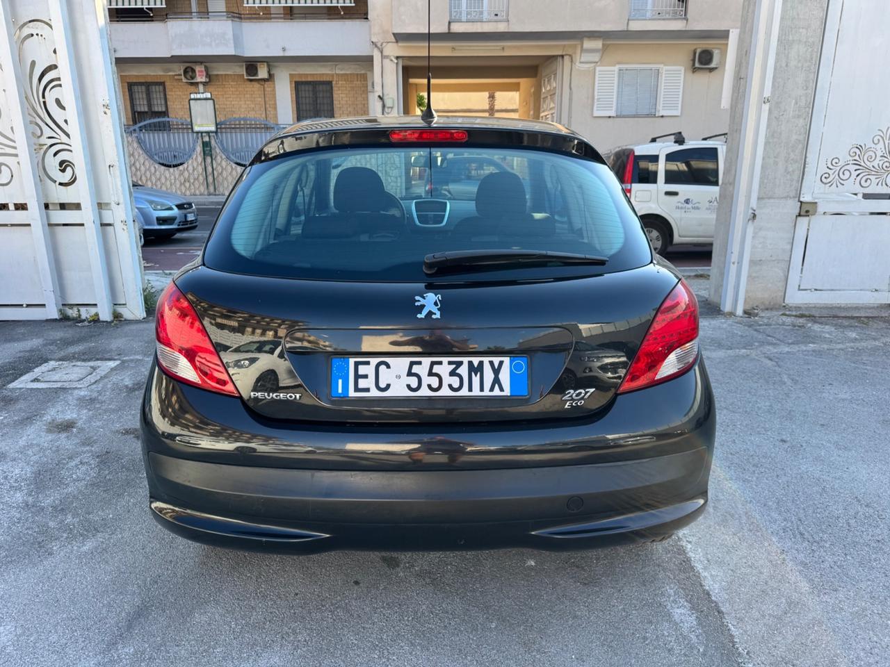 Peugeot 207 1.4 GPL 75CV 2010
