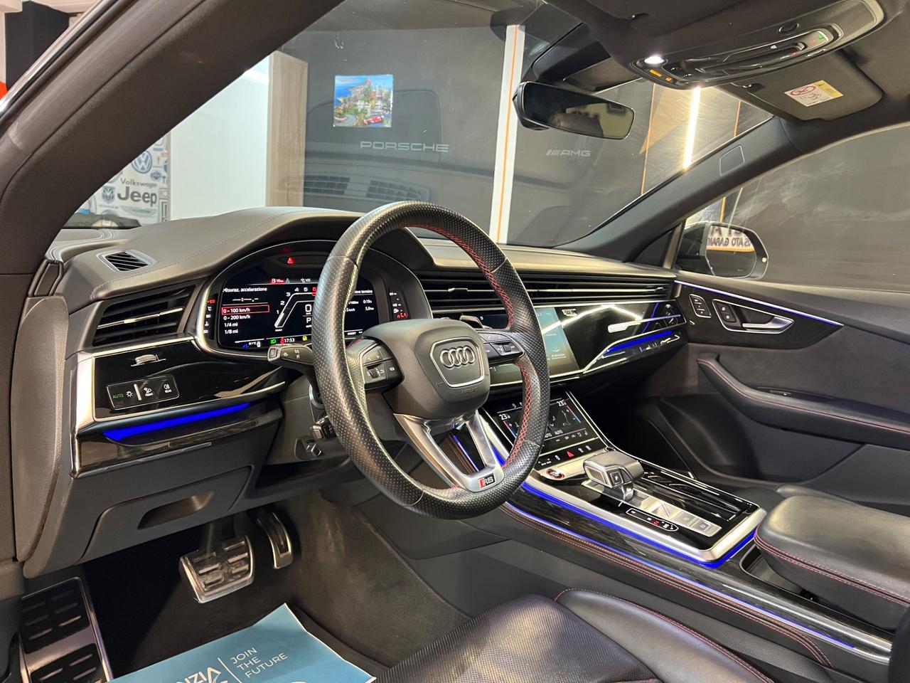 Audi Q8 RS TFSI V8 quattro tiptronic