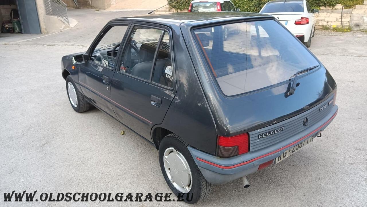 Peugeot 205 954 5 porte Look