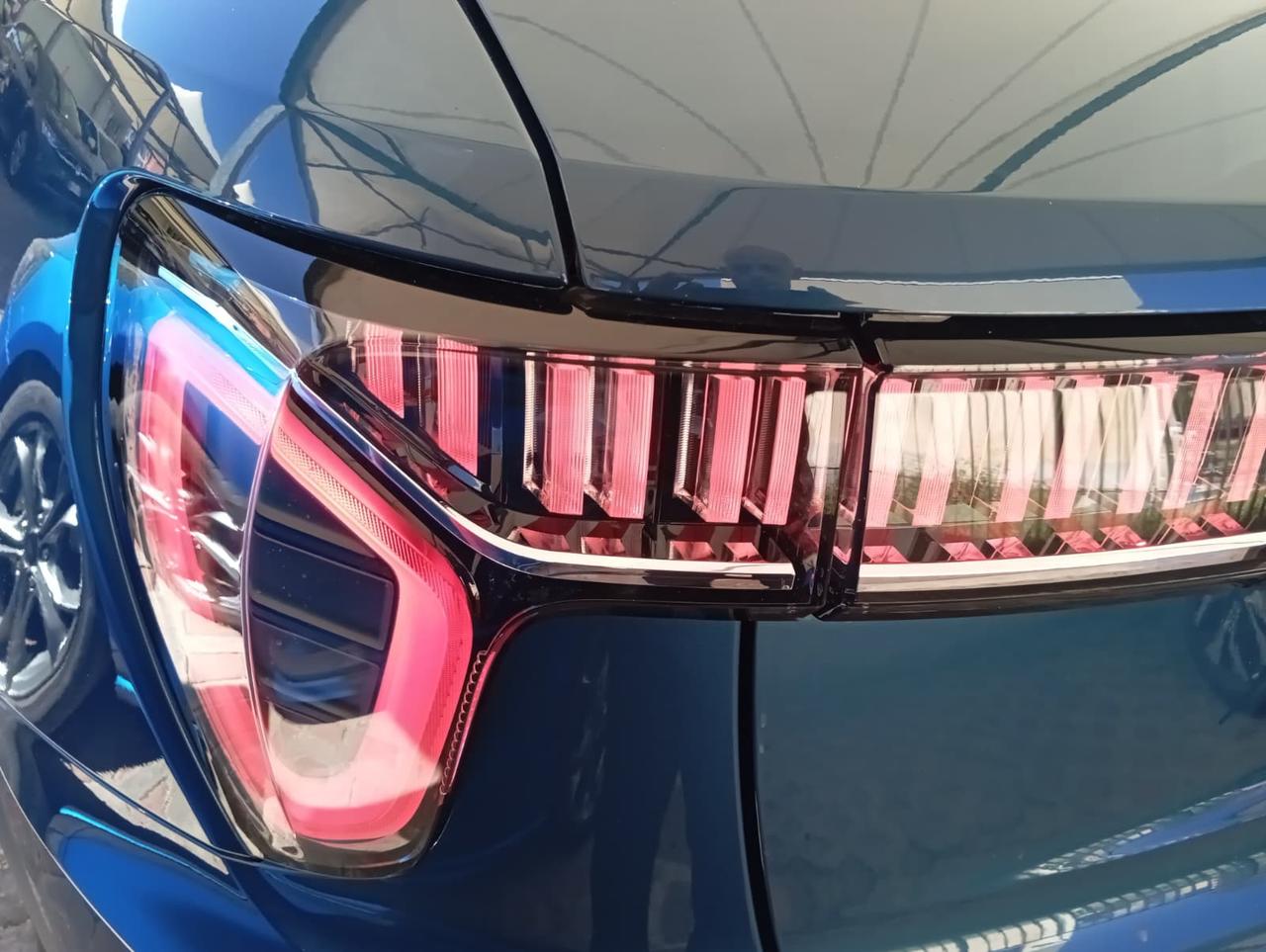 Lynk & Co 01 - 01 1.5 td phev auto