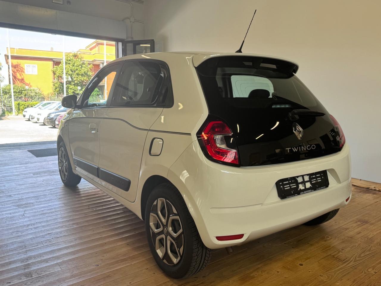 1.0 69 CV LIMITED LED NAVIGATORE NEOPATENTATI GARANZIA UNIPRO