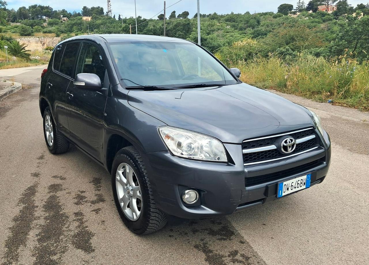 Toyota RAV 4 RAV4 2.2 D-4D 150 CV DPF Luxury