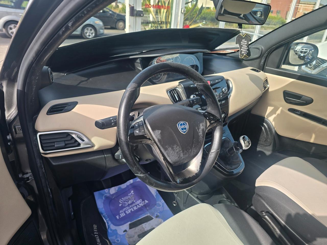 Lancia Ypsilon 1.2 GPL 69cv Ecochic Gold