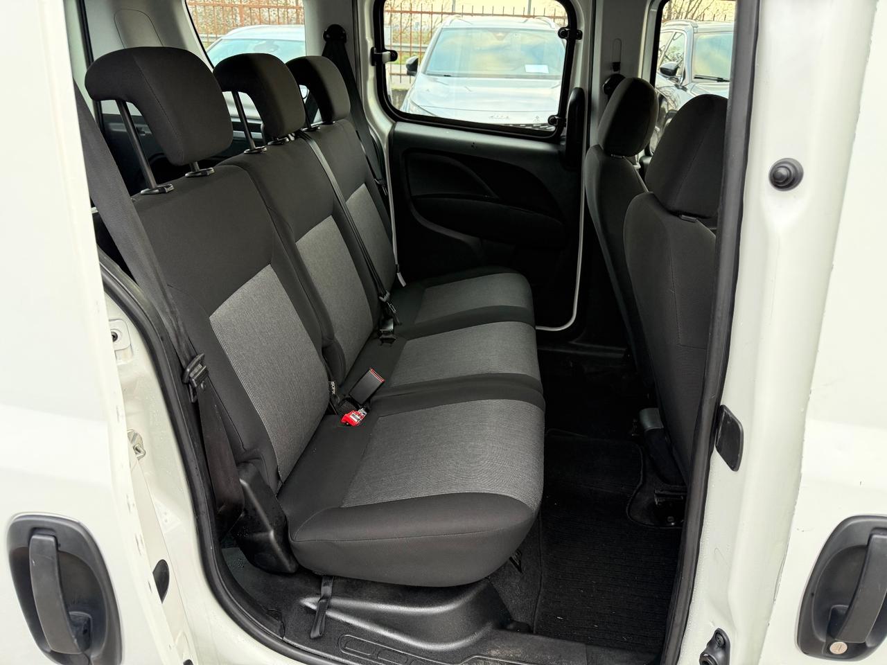 Fiat Doblo Combi N1 Autocarro 5 POSTI
