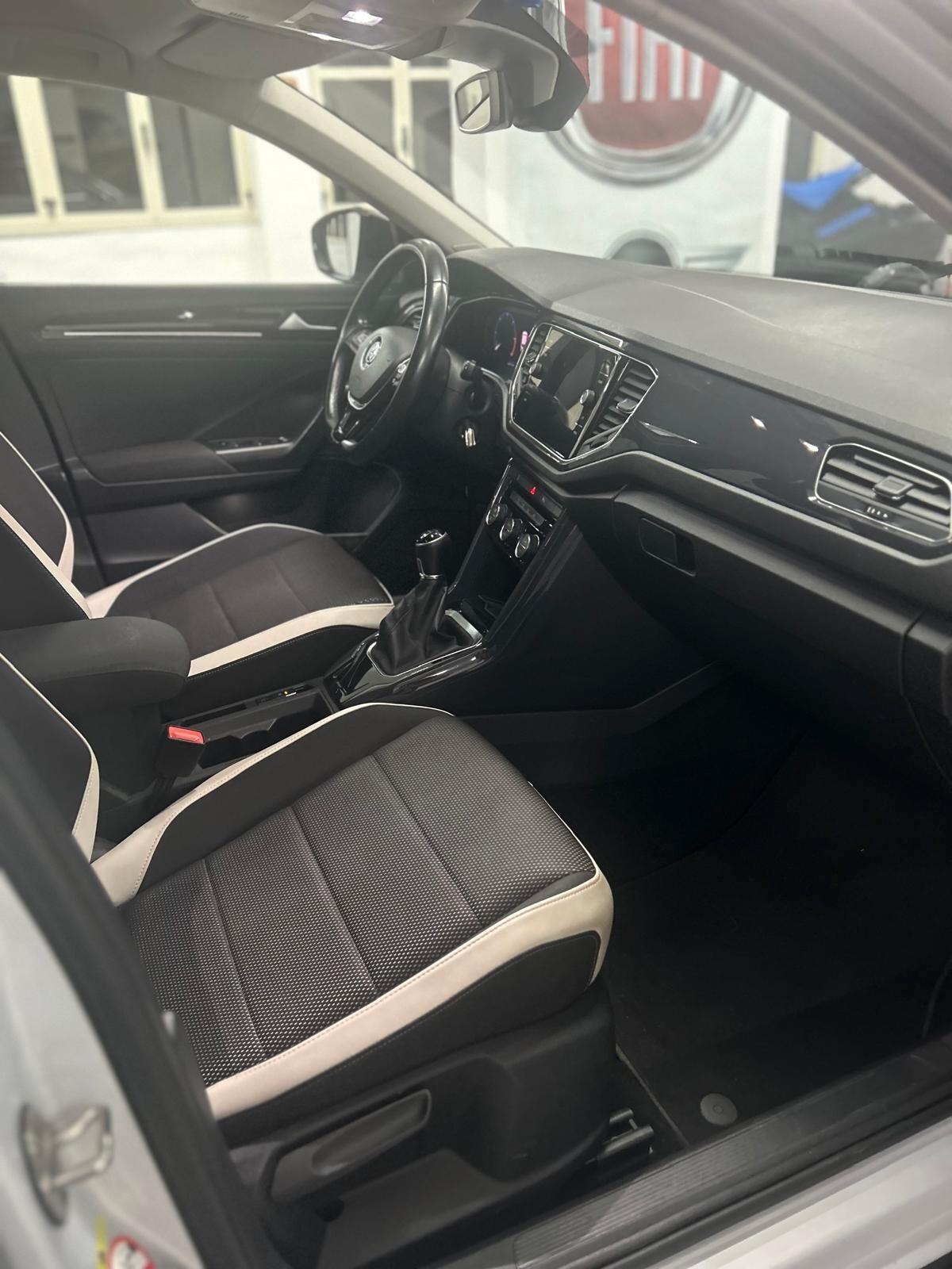 Volkswagen T-Roc 1.6 TDI SCR Advanced BlueMotion Technology