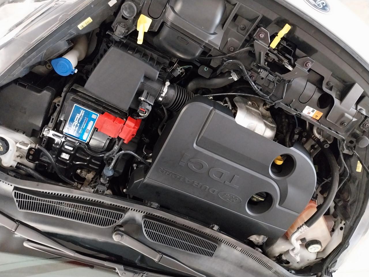 Ford Fiesta 1.5 TDCi 75CV 5 porte Titanium - ok neopatentati