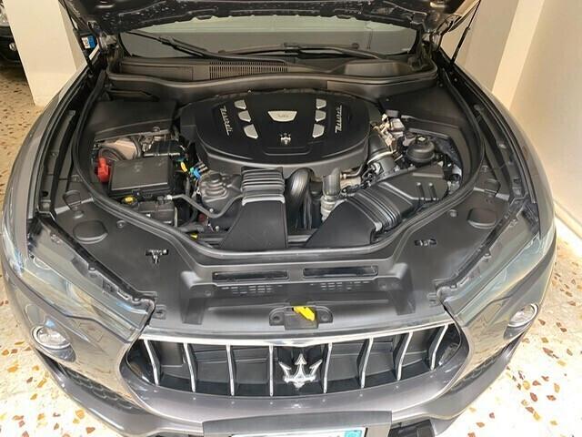 Maserati Levante V6 Diesel 275 CV AWD Granlusso