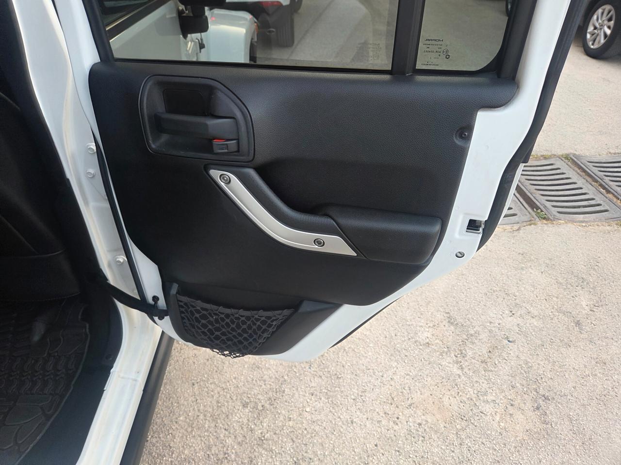 JEEP WRANGLER SAHARA 2.8 200 CV SOLI KM 109000 CERTIFIC