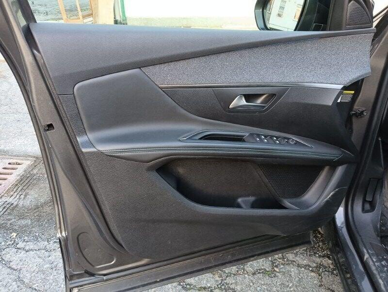 Peugeot 3008 3008 BlueHDi 130 S&S EAT8 Allure Pack