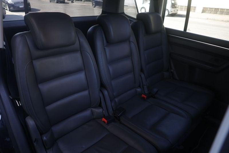 Volkswagen Touran Volkswagen Touran Business 1.4 DSG Highline Ecofuel 7 Posti Unicoproprietario