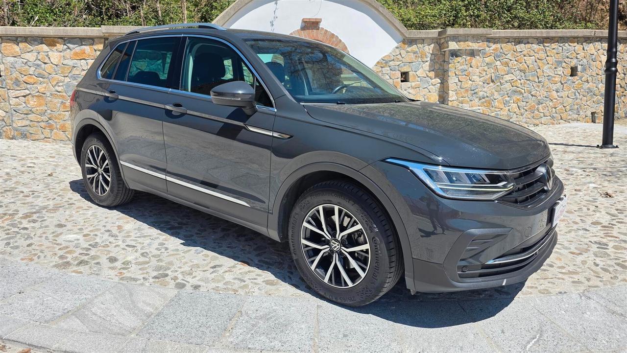 Volkswagen Tiguan 2.0 TDI 150 CV SCR DSG Elegance