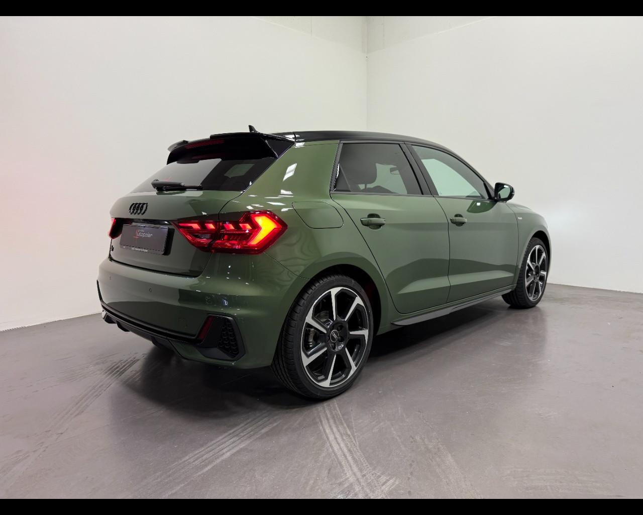 AUDI A1 SPORTBACK 30 TFSI S-TRONIC IDENTITY BLACK
