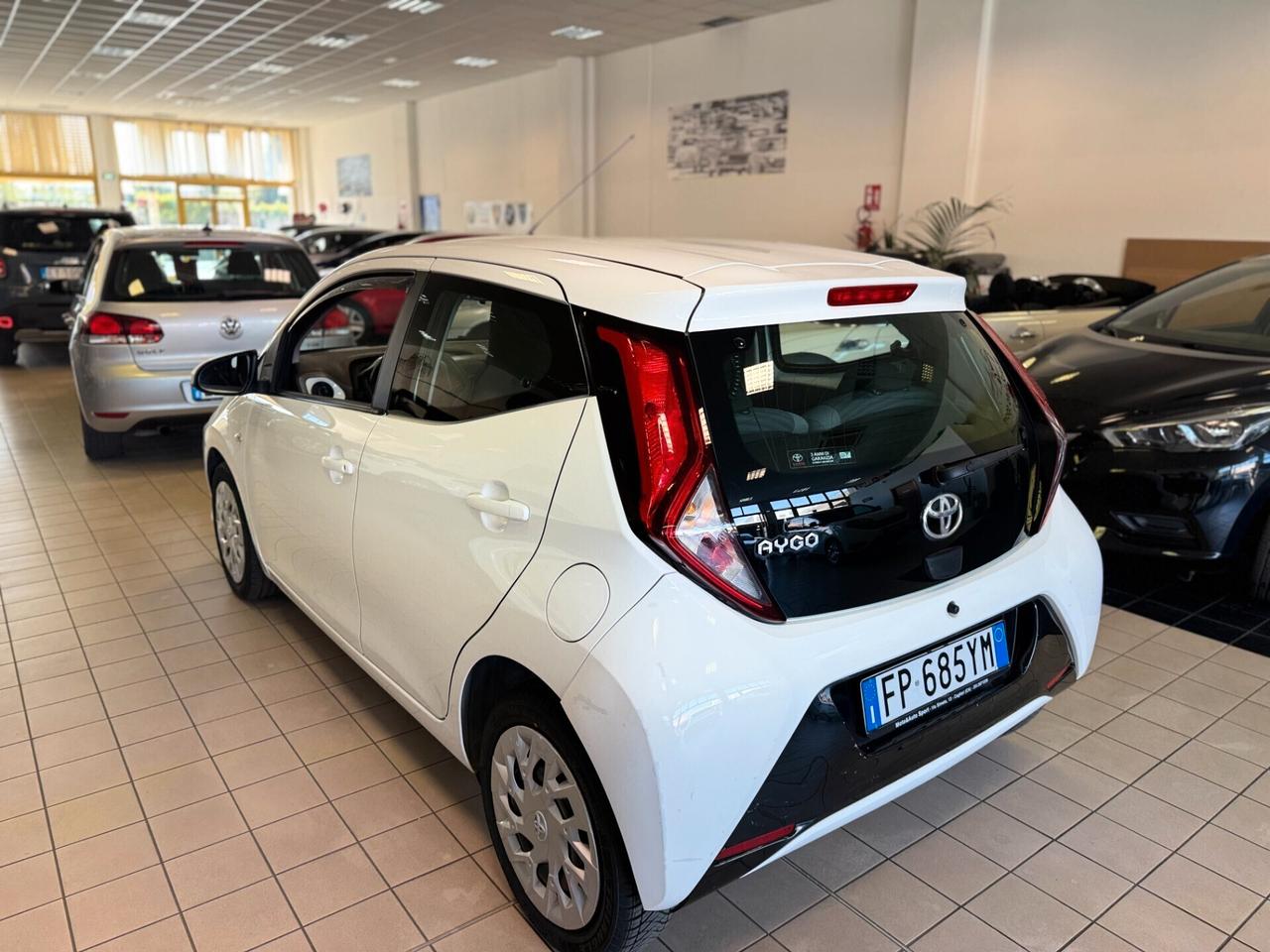Toyota Aygo 1.0 VVT-i 72 CV 5 porte x-cite