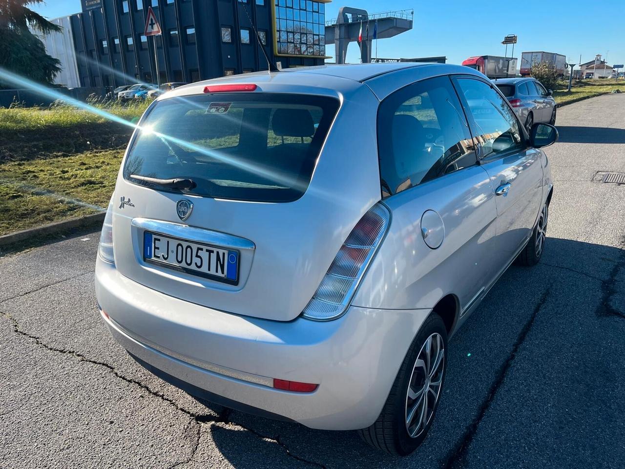 Lancia Ypsilon 1.2 69 CV