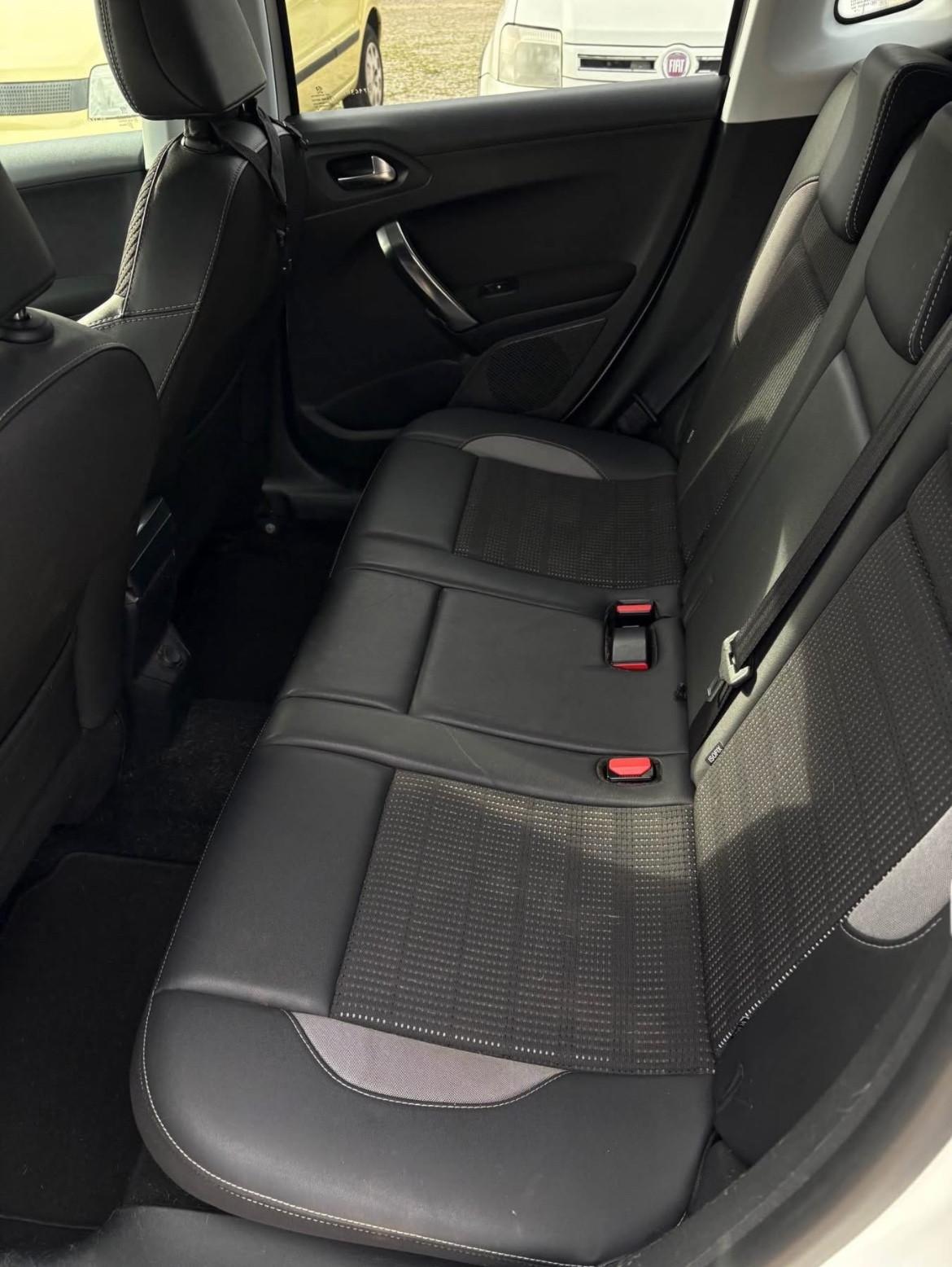 Peugeot 2008 1.5 Diesel AUTOMATICA PERFETTA