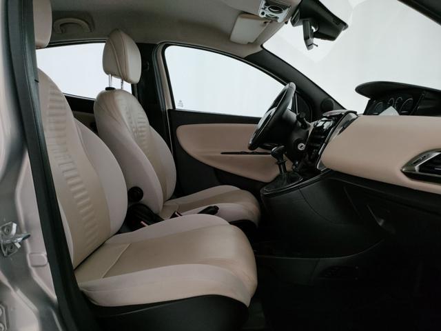LANCIA Ypsilon 1.2 69 CV 5 porte S&S Platinum