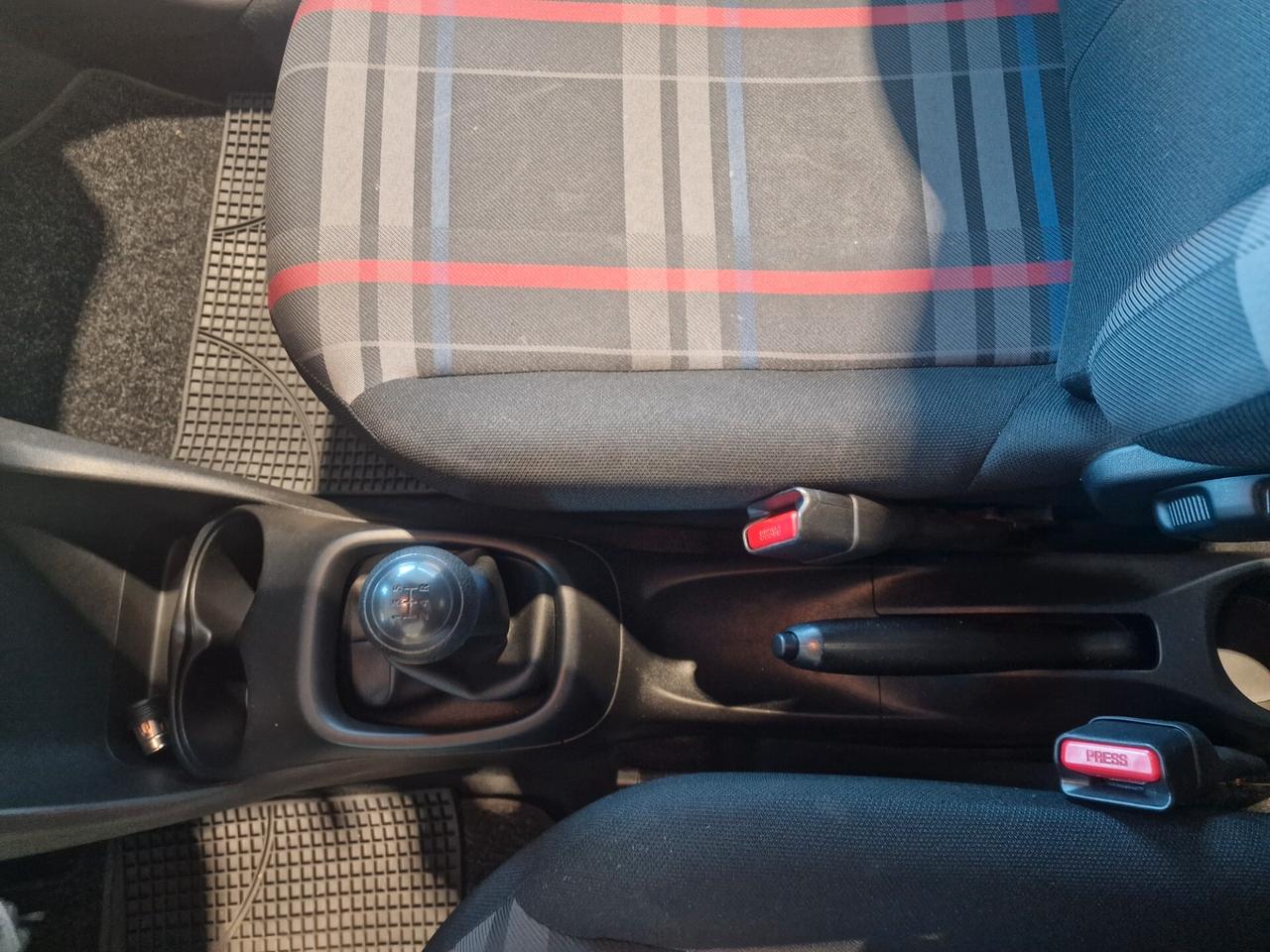 Peugeot 108 VTi 68 3 porte Access, 101 mila chilometri