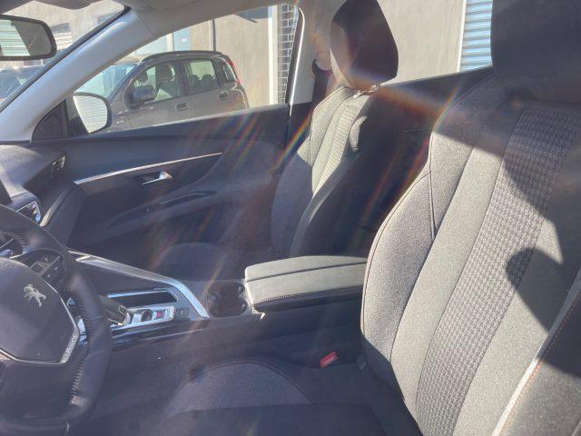 PEUGEOT 3008 BlueHDi 130 S&S Allure